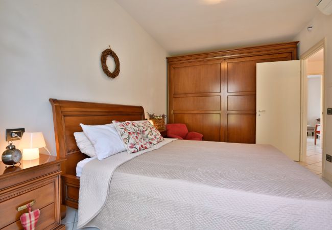 Appartamento a Toscolano-Maderno - Casa mia by Theater Home - con giardino e piscina Appartamento a Toscolano-Maderno - Casa mia by Theater Home - con giardino e piscina