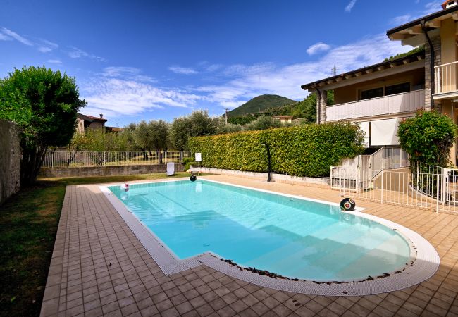 Appartamento a Toscolano-Maderno - Casa mia by Theater Home - con giardino e piscina Appartamento a Toscolano-Maderno - Casa mia by Theater Home - con giardino e piscina