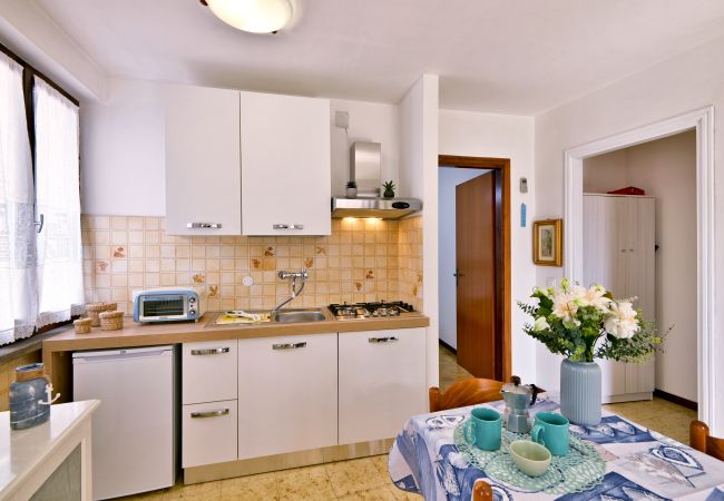 Appartamento a Tignale - Casa Bouganville by Theater Home - nel cuore del centro storico di Olzano Appartamento a Tignale - Casa Bouganville by Theater Home - nel cuore del centro storico di Olzano