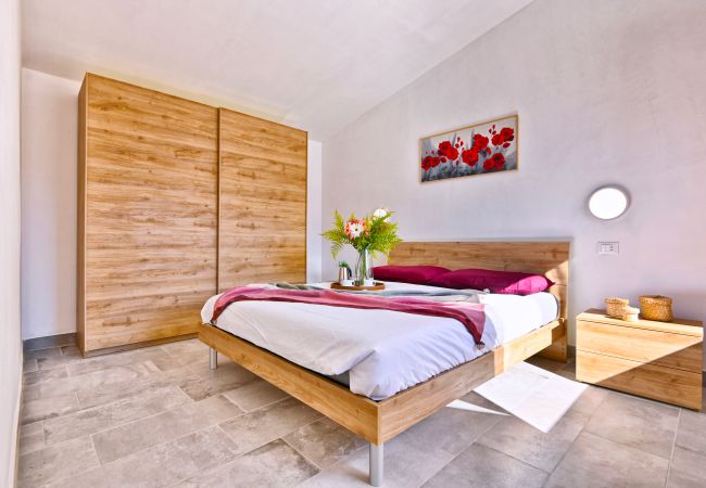 Appartamento a Tignale - Villino Giuliana by Theater Home - recentemente ristrutturato e con stupenda vista lago Appartamento a Tignale - Villino Giuliana by Theater Home - recentemente ristrutturato e con stupenda vista lago