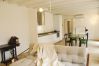 Appartamento a Tignale - La Corte - Travail by Theater Home, arredato con gusto e con vista lago Appartamento a Tignale - La Corte - Travail by Theater Home, arredato con gusto e con vista lago