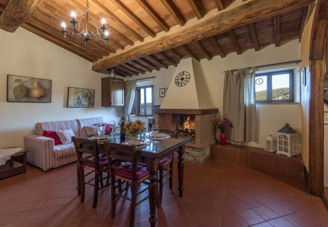 Ferienwohnung in Castellina in Chianti - La Torre della Rocca Ferienwohnung in Castellina in Chianti - La Torre della Rocca