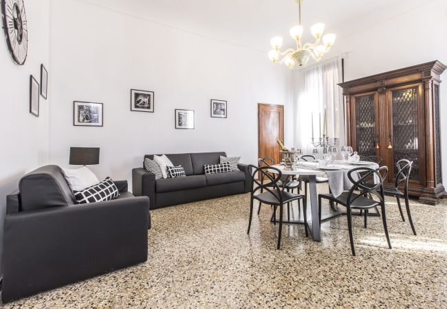 Ferienwohnung in Venezia - Rialto Design Boutique Apartment Ferienwohnung in Venezia - Rialto Design Boutique Apartment