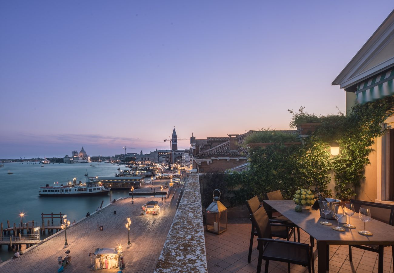 Ferienwohnung in Venedig - Attic Boutique San Marco Ferienwohnung in Venedig - Attic Boutique San Marco