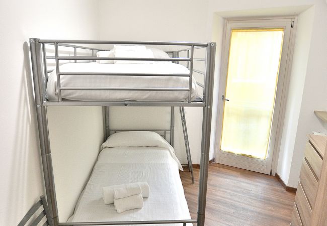 Ferienwohnung in Torri del Benaco - Apartment del Pescatore - 6 Schlafplätze in Torri Del Benaco nur wenige Schritte vom Hafen entfernt Ferienwohnung in Torri del Benaco - Apartment del Pescatore - 6 Schlafplätze in Torri Del Benaco nur wenige Schritte vom Hafen entfernt