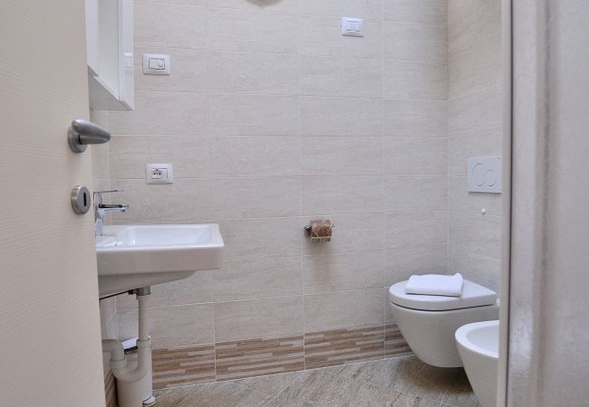 Ferienwohnung in Torri del Benaco - Apartment del Pescatore - 6 Schlafplätze in Torri Del Benaco nur wenige Schritte vom Hafen entfernt Ferienwohnung in Torri del Benaco - Apartment del Pescatore - 6 Schlafplätze in Torri Del Benaco nur wenige Schritte vom Hafen entfernt