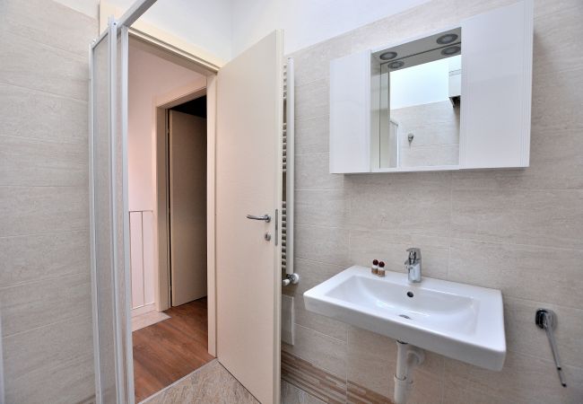 Ferienwohnung in Torri del Benaco - Apartment del Pescatore - 6 Schlafplätze in Torri Del Benaco nur wenige Schritte vom Hafen entfernt Ferienwohnung in Torri del Benaco - Apartment del Pescatore - 6 Schlafplätze in Torri Del Benaco nur wenige Schritte vom Hafen entfernt