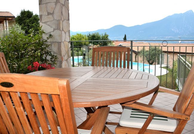 Ferienwohnung in Torri del Benaco - Residence alle Torri - 4 Platz-Bett in Wohnsitz mit Swimmingpool in Albisano di Torri del Benaco Ferienwohnung in Torri del Benaco - Residence alle Torri - 4 Platz-Bett in Wohnsitz mit Swimmingpool in Albisano di Torri del Benaco