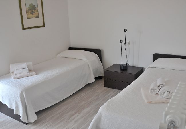 Ferienwohnung in Torri del Benaco - Residence alle Torri - 4 Platz-Bett in Wohnsitz mit Swimmingpool in Albisano di Torri del Benaco Ferienwohnung in Torri del Benaco - Residence alle Torri - 4 Platz-Bett in Wohnsitz mit Swimmingpool in Albisano di Torri del Benaco