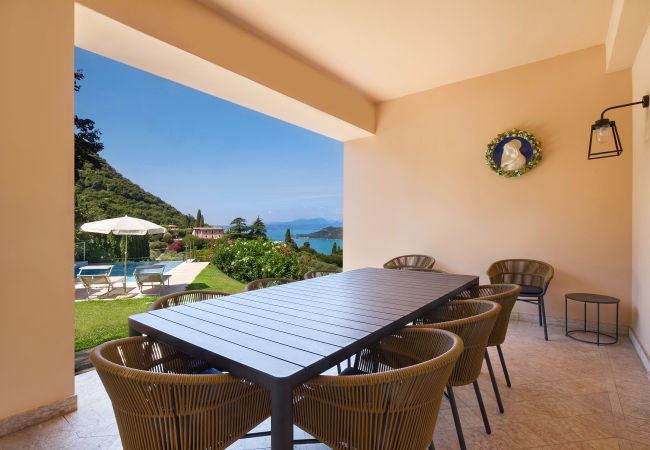 Villa in Garda - Cà Cantoni - Landhaus mit 10 Schlafplätzen und Swimmingpool in Garda Villa in Garda - Cà Cantoni - Landhaus mit 10 Schlafplätzen und Swimmingpool in Garda