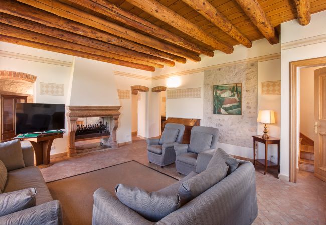 Villa in Garda - Cà Cantoni - Landhaus mit 10 Schlafplätzen und Swimmingpool in Garda Villa in Garda - Cà Cantoni - Landhaus mit 10 Schlafplätzen und Swimmingpool in Garda