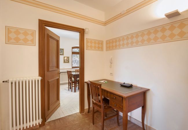 Villa in Garda - Cà Cantoni - Landhaus mit 10 Schlafplätzen und Swimmingpool in Garda Villa in Garda - Cà Cantoni - Landhaus mit 10 Schlafplätzen und Swimmingpool in Garda