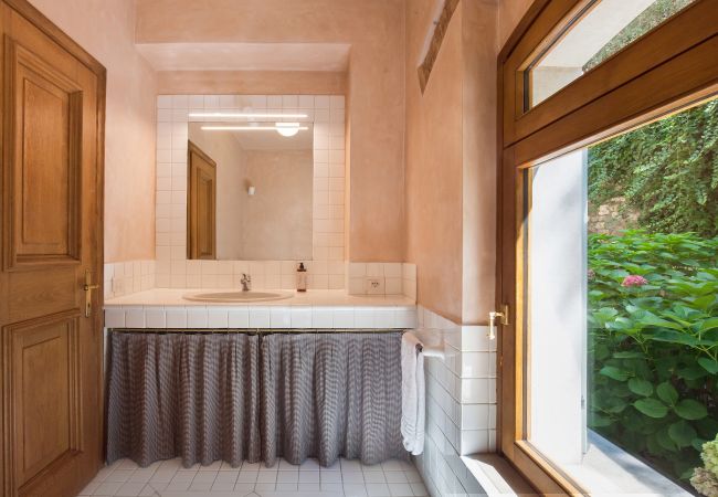 Villa in Garda - Cà Cantoni - Landhaus mit 10 Schlafplätzen und Swimmingpool in Garda Villa in Garda - Cà Cantoni - Landhaus mit 10 Schlafplätzen und Swimmingpool in Garda