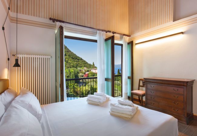 Villa in Garda - Cà Cantoni - Landhaus mit 10 Schlafplätzen und Swimmingpool in Garda Villa in Garda - Cà Cantoni - Landhaus mit 10 Schlafplätzen und Swimmingpool in Garda