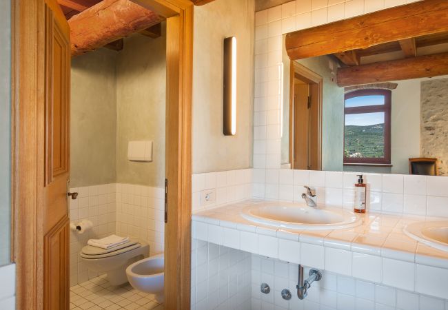 Villa in Garda - Cà Cantoni - Landhaus mit 10 Schlafplätzen und Swimmingpool in Garda Villa in Garda - Cà Cantoni - Landhaus mit 10 Schlafplätzen und Swimmingpool in Garda