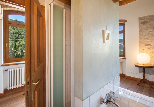 Villa in Garda - Cà Cantoni - Landhaus mit 10 Schlafplätzen und Swimmingpool in Garda Villa in Garda - Cà Cantoni - Landhaus mit 10 Schlafplätzen und Swimmingpool in Garda