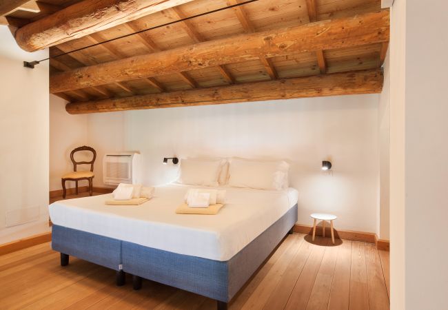 Villa in Garda - Cà Cantoni - Landhaus mit 10 Schlafplätzen und Swimmingpool in Garda Villa in Garda - Cà Cantoni - Landhaus mit 10 Schlafplätzen und Swimmingpool in Garda