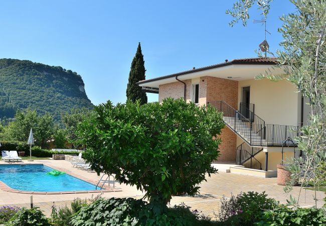 Ferienhaus in Garda - Cà Gardesana  Ferienhaus in Garda - Cà Gardesana
