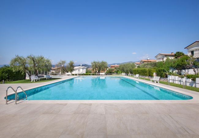 Villa in Bardolino - Villa Lisi - 8 Schlafplaetze, in Wohnsitz mit Swimmingpool in Bardolino Villa in Bardolino - Villa Lisi - 8 Schlafplaetze, in Wohnsitz mit Swimmingpool in Bardolino
