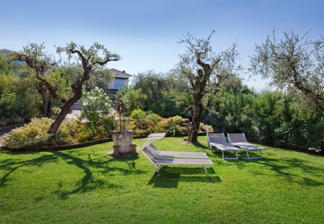 Villa in Bardolino - Villa Lisi - 8 Schlafplaetze, in Wohnsitz mit Swimmingpool in Bardolino Villa in Bardolino - Villa Lisi - 8 Schlafplaetze, in Wohnsitz mit Swimmingpool in Bardolino