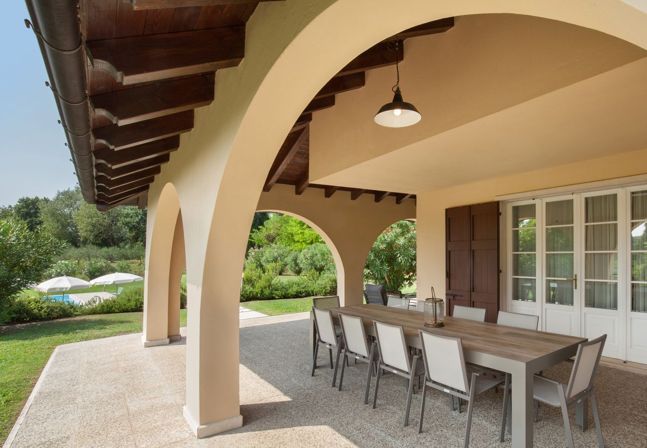 Villa in Lazise - Villa Gasco - Neue Villa mit privatem Pool und Garten im Hinterland von Lazise. Geeignet für 7 Personen Villa in Lazise - Villa Gasco - Neue Villa mit privatem Pool und Garten im Hinterland von Lazise. Geeignet für 7 Personen