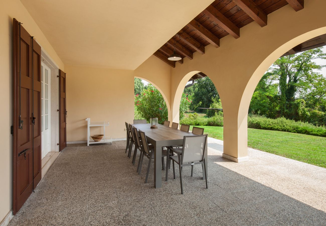Villa in Lazise - Villa Gasco - Neue Villa mit privatem Pool und Garten im Hinterland von Lazise. Geeignet für 7 Personen Villa in Lazise - Villa Gasco - Neue Villa mit privatem Pool und Garten im Hinterland von Lazise. Geeignet für 7 Personen