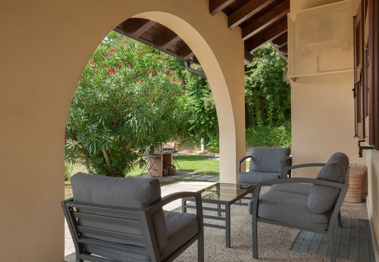 Villa in Lazise - Villa Gasco - Neue Villa mit privatem Pool und Garten im Hinterland von Lazise. Geeignet für 7 Personen Villa in Lazise - Villa Gasco - Neue Villa mit privatem Pool und Garten im Hinterland von Lazise. Geeignet für 7 Personen