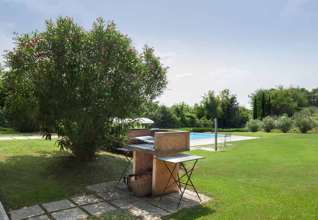 Villa in Lazise - Villa Gasco - Neue Villa mit privatem Pool und Garten im Hinterland von Lazise. Geeignet für 7 Personen Villa in Lazise - Villa Gasco - Neue Villa mit privatem Pool und Garten im Hinterland von Lazise. Geeignet für 7 Personen