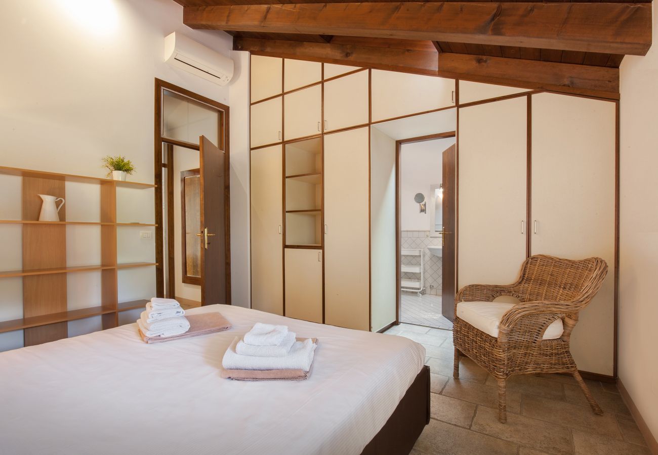 Villa in Lazise - Villa Gasco - Neue Villa mit privatem Pool und Garten im Hinterland von Lazise. Geeignet für 7 Personen Villa in Lazise - Villa Gasco - Neue Villa mit privatem Pool und Garten im Hinterland von Lazise. Geeignet für 7 Personen