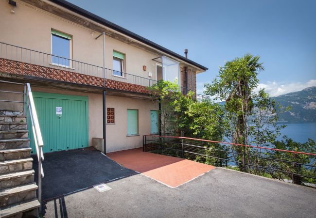 Ferienwohnung in Malcesine - Apartment Windows on the Lake Ferienwohnung in Malcesine - Apartment Windows on the Lake