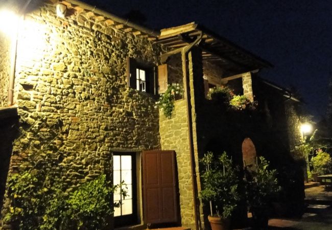 Villa in Civitella in Val di Chiana - Villa Vicinano Villa in Civitella in Val di Chiana - Villa Vicinano