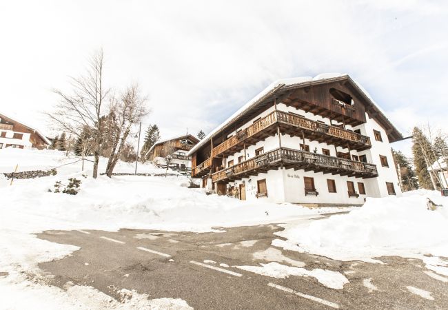 Ferienwohnung in Cortina d´Ampezzo - Dolomiti Sweet Lodge Ferienwohnung in Cortina d´Ampezzo - Dolomiti Sweet Lodge