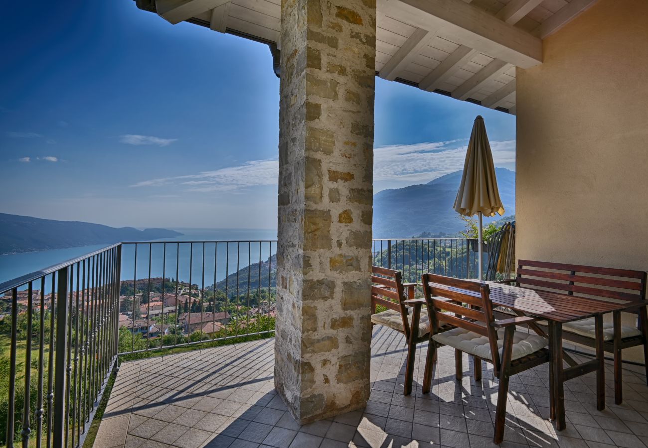 Ferienwohnung in Tignale - Borgo le Vigne, La Vinaccia  mit Frühstück und Wellnesscenter - ONLY ADULTS