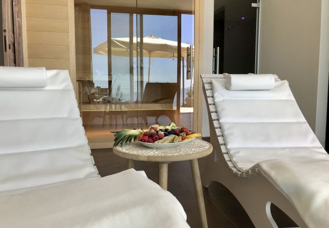 Ferienwohnung in Tignale - Borgo le Vigne, La Barrique mit Frühstück und Wellnesscenter - ONLY ADULTS Ferienwohnung in Tignale - Borgo le Vigne, La Barrique mit Frühstück und Wellnesscenter - ONLY ADULTS