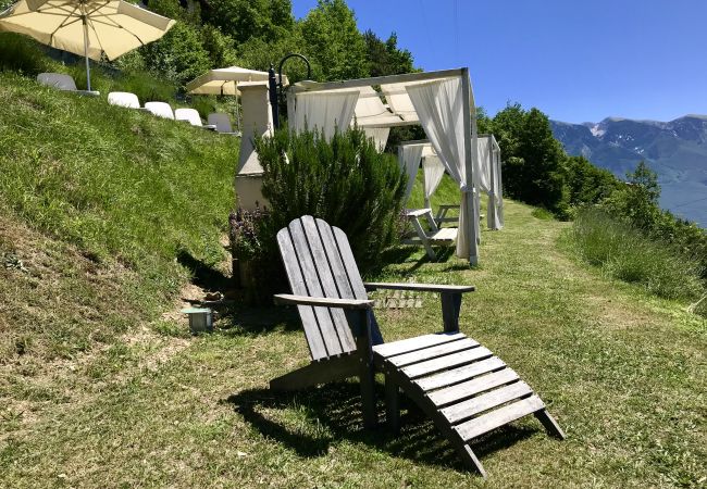 Ferienwohnung in Tignale - Borgo le Vigne, La Barrique mit Frühstück und Wellnesscenter - ONLY ADULTS Ferienwohnung in Tignale - Borgo le Vigne, La Barrique mit Frühstück und Wellnesscenter - ONLY ADULTS