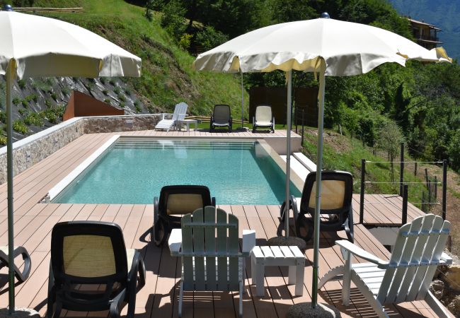 Ferienwohnung in Tignale - Borgo le Vigne, La Barrique mit Frühstück und Wellnesscenter - ONLY ADULTS Ferienwohnung in Tignale - Borgo le Vigne, La Barrique mit Frühstück und Wellnesscenter - ONLY ADULTS