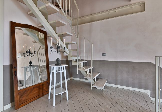 Ferienwohnung in Tignale - Borgo le Vigne, La Barrique mit Frühstück und Wellnesscenter - ONLY ADULTS Ferienwohnung in Tignale - Borgo le Vigne, La Barrique mit Frühstück und Wellnesscenter - ONLY ADULTS