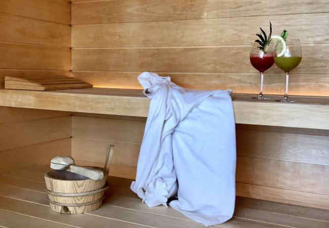 Ferienwohnung in Tignale - Borgo le Vigne, Il Mosto mit Frühstück und Wellnesscenter - ONLY ADULTS Ferienwohnung in Tignale - Borgo le Vigne, Il Mosto mit Frühstück und Wellnesscenter - ONLY ADULTS