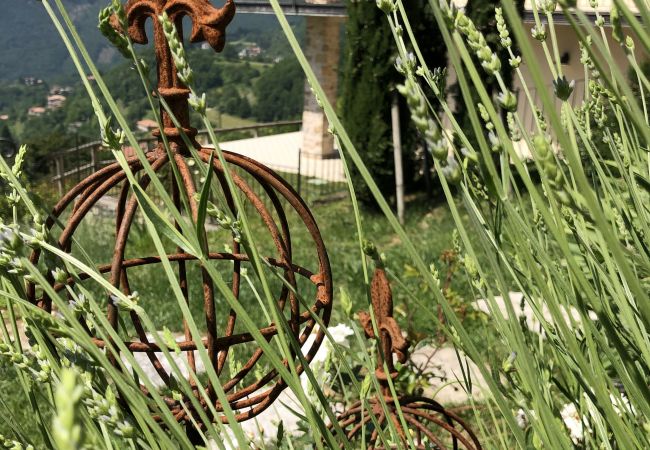 Ferienwohnung in Tignale - Borgo le Vigne, Il Mosto mit Frühstück und Wellnesscenter - ONLY ADULTS Ferienwohnung in Tignale - Borgo le Vigne, Il Mosto mit Frühstück und Wellnesscenter - ONLY ADULTS