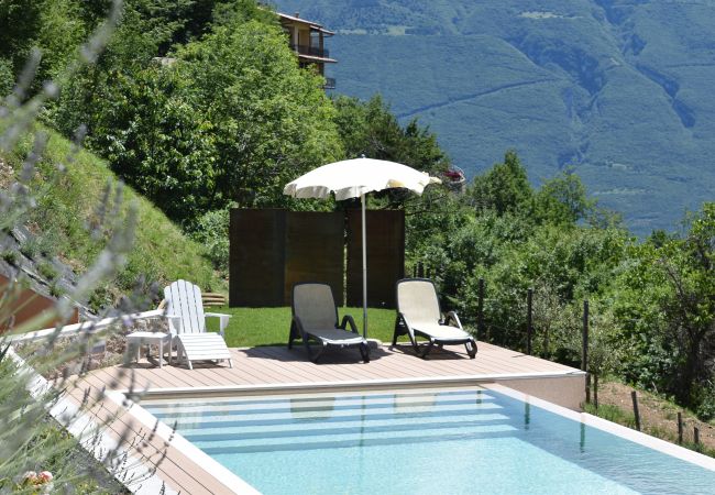Ferienwohnung in Tignale - Borgo le Vigne, Il Mosto mit Frühstück und Wellnesscenter - ONLY ADULTS Ferienwohnung in Tignale - Borgo le Vigne, Il Mosto mit Frühstück und Wellnesscenter - ONLY ADULTS