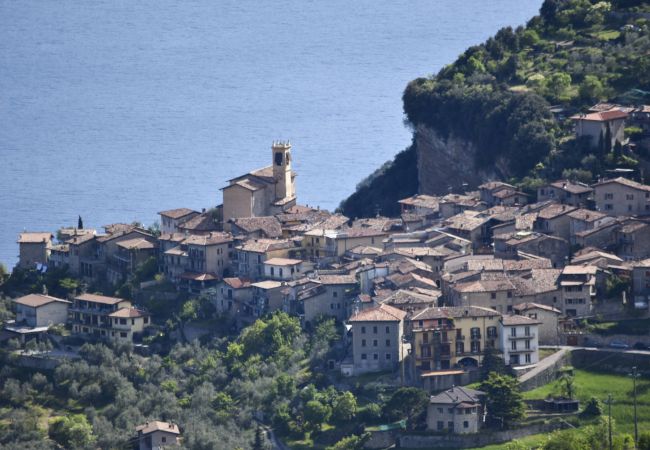 Ferienwohnung in Tignale - Borgo le Vigne, La Vendemmia mit Frühstück und Wellnesscenter - ONLY ADULTS Ferienwohnung in Tignale - Borgo le Vigne, La Vendemmia mit Frühstück und Wellnesscenter - ONLY ADULTS