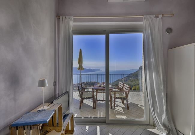 Ferienwohnung in Tignale - Borgo le Vigne, La Vendemmia mit Frühstück und Wellnesscenter - ONLY ADULTS Ferienwohnung in Tignale - Borgo le Vigne, La Vendemmia mit Frühstück und Wellnesscenter - ONLY ADULTS