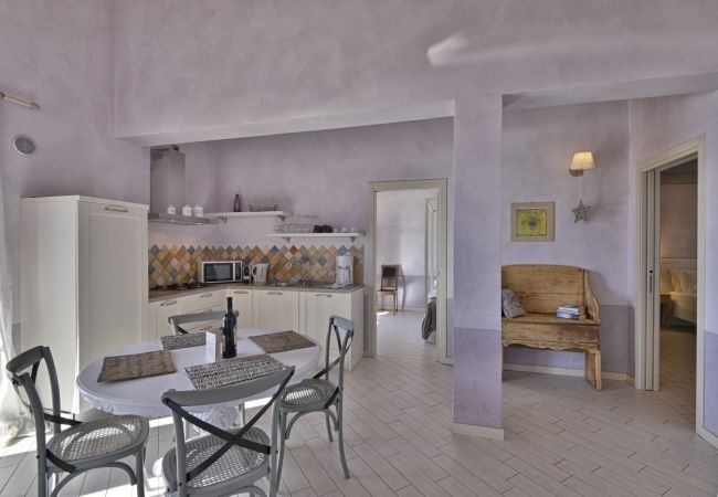 Ferienwohnung in Tignale - Borgo le Vigne, La Vendemmia mit Frühstück und Wellnesscenter - ONLY ADULTS Ferienwohnung in Tignale - Borgo le Vigne, La Vendemmia mit Frühstück und Wellnesscenter - ONLY ADULTS