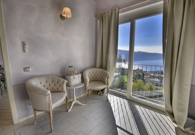 Ferienwohnung in Tignale - Borgo le Vigne, La Vendemmia mit Frühstück und Wellnesscenter - ONLY ADULTS Ferienwohnung in Tignale - Borgo le Vigne, La Vendemmia mit Frühstück und Wellnesscenter - ONLY ADULTS