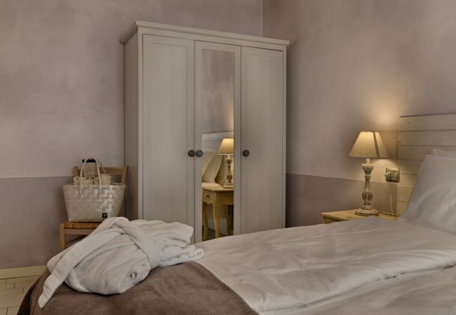 Ferienwohnung in Tignale - Borgo le Vigne, La Vendemmia mit Frühstück und Wellnesscenter - ONLY ADULTS Ferienwohnung in Tignale - Borgo le Vigne, La Vendemmia mit Frühstück und Wellnesscenter - ONLY ADULTS