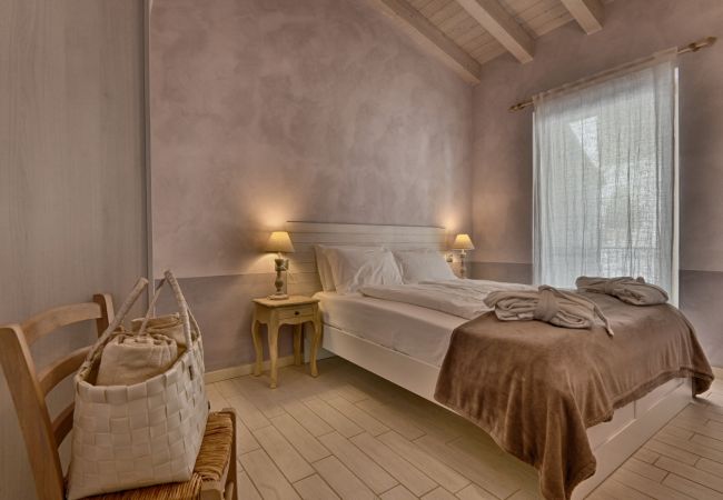 Ferienwohnung in Tignale - Borgo le Vigne, La Vendemmia mit Frühstück und Wellnesscenter - ONLY ADULTS Ferienwohnung in Tignale - Borgo le Vigne, La Vendemmia mit Frühstück und Wellnesscenter - ONLY ADULTS