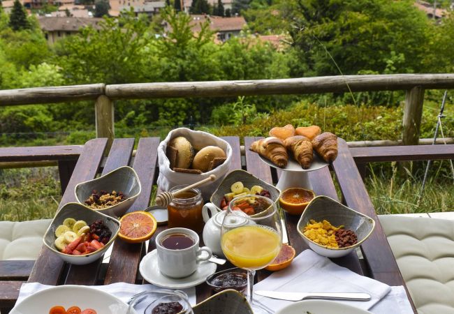 Ferienwohnung in Tignale - Borgo le Vigne, L'Uva rara  mit Frühstück und Wellnesscenter - ONLY ADULTS Ferienwohnung in Tignale - Borgo le Vigne, L'Uva rara  mit Frühstück und Wellnesscenter - ONLY ADULTS