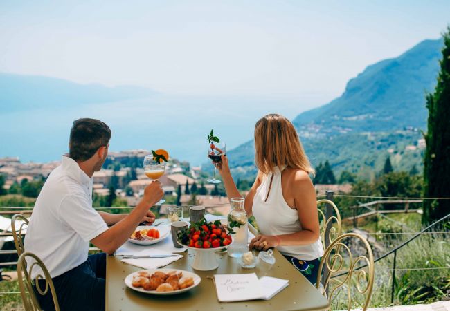 Ferienwohnung in Tignale - Borgo le Vigne, L'Uva rara  mit Frühstück und Wellnesscenter - ONLY ADULTS Ferienwohnung in Tignale - Borgo le Vigne, L'Uva rara  mit Frühstück und Wellnesscenter - ONLY ADULTS