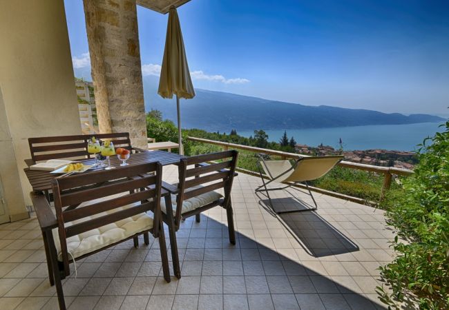 Ferienwohnung in Tignale - Borgo le Vigne, L'Uva rara  mit Frühstück und Wellnesscenter - ONLY ADULTS Ferienwohnung in Tignale - Borgo le Vigne, L'Uva rara  mit Frühstück und Wellnesscenter - ONLY ADULTS