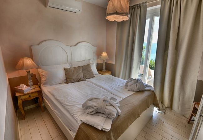 Ferienwohnung in Tignale - Borgo le Vigne, L'Uva rara  mit Frühstück und Wellnesscenter - ONLY ADULTS Ferienwohnung in Tignale - Borgo le Vigne, L'Uva rara  mit Frühstück und Wellnesscenter - ONLY ADULTS